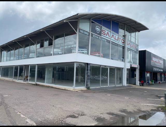 900M² SHOWROOM TO LET IN PINETOWN CENTRAL